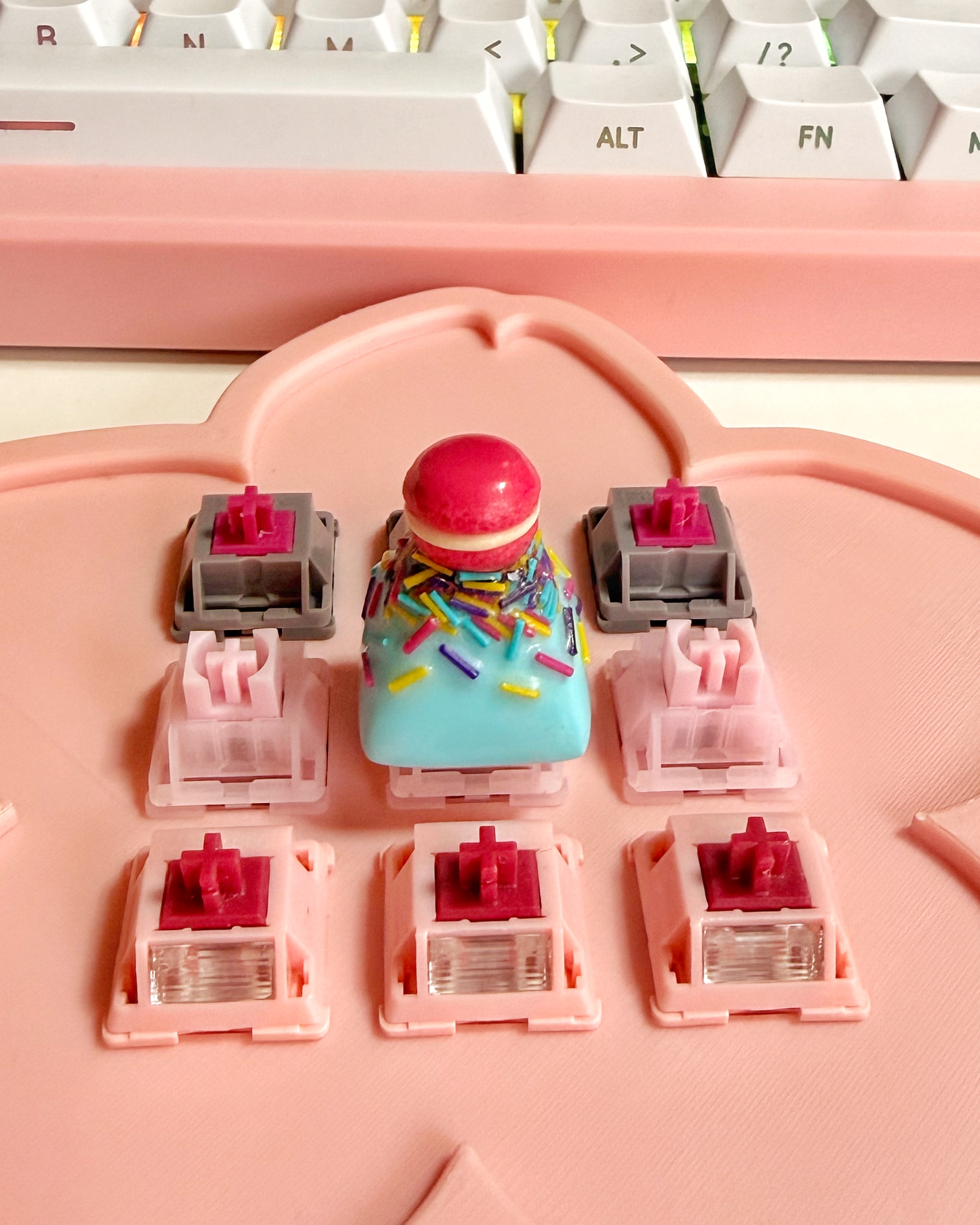 Macaron and Sprinkles Artisan Keycap - Image 2