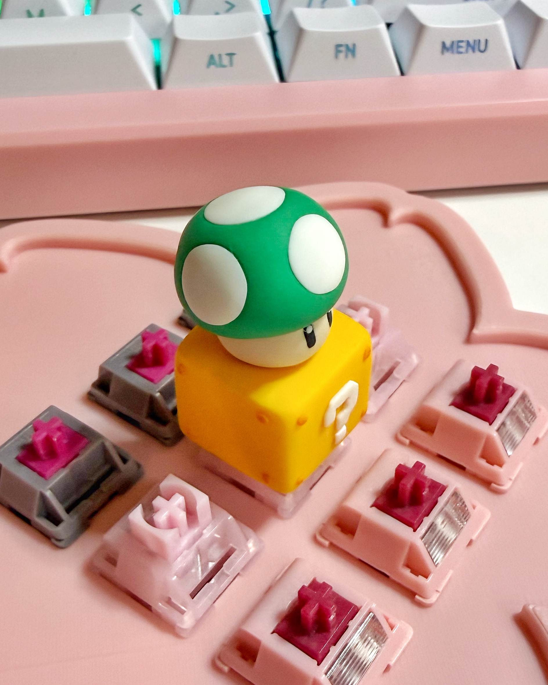 Super Mario Green Power-Up - Image 3