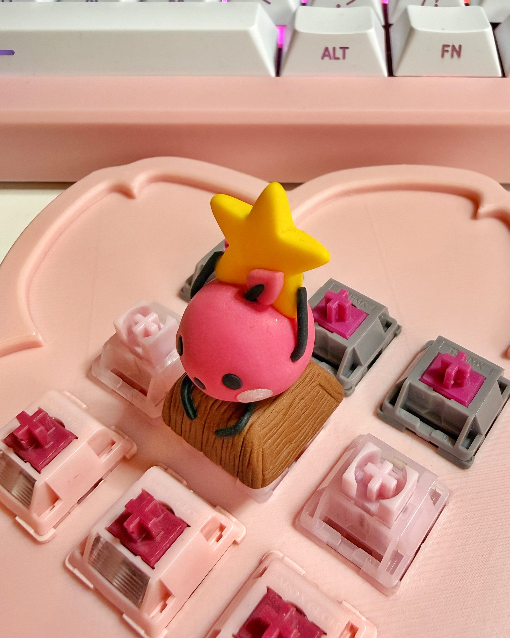 Junimo with Gold Star (Pink) - Image 3